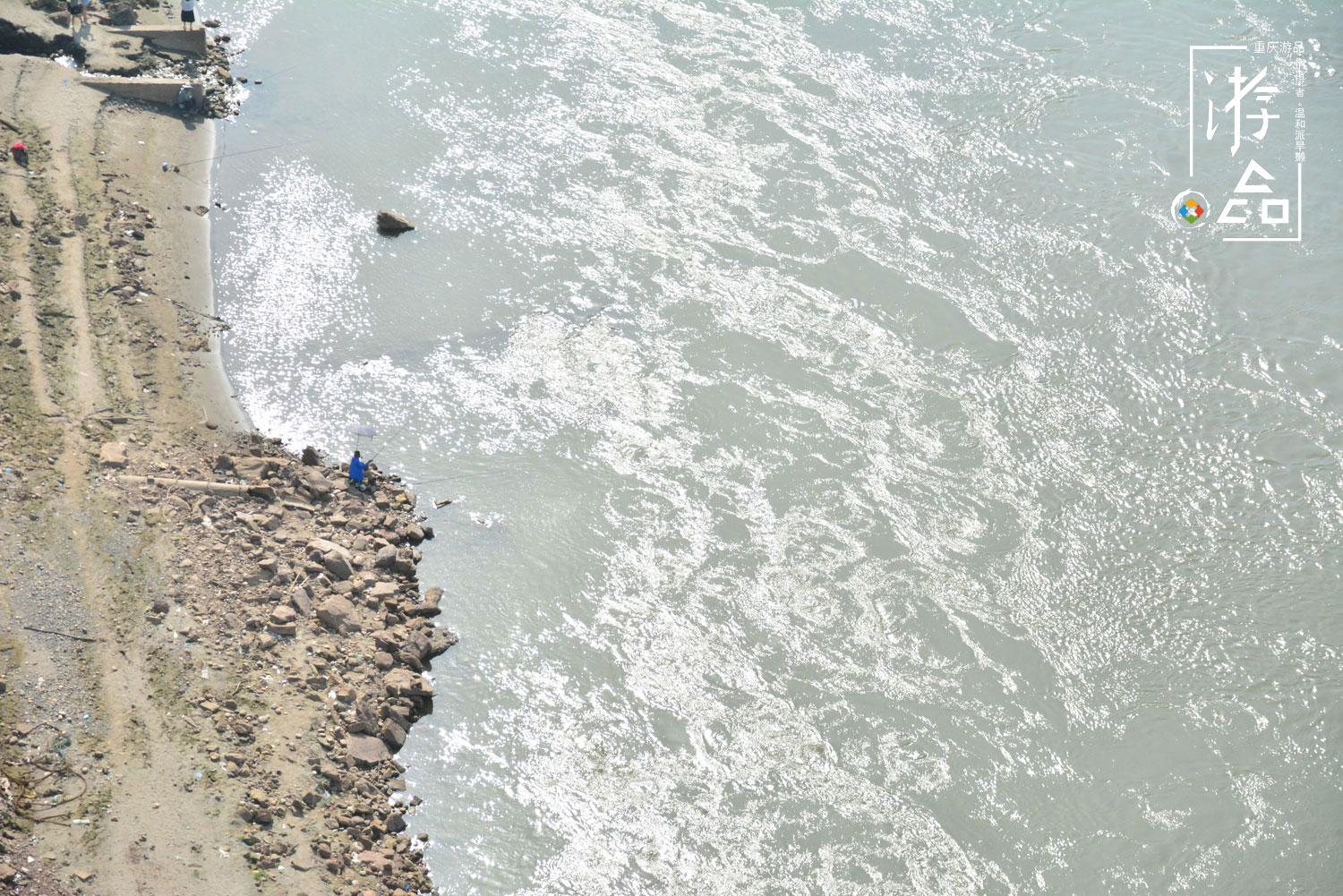 寻找重庆的“龙脊”，妄图从菜园坝大桥抄近路，抵达之前先中暑了