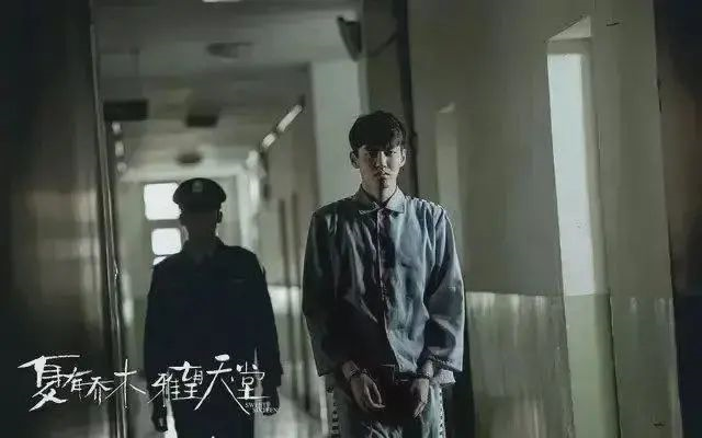 据爆吴亦凡妈妈半个月睡15个小时 到处求救 向成