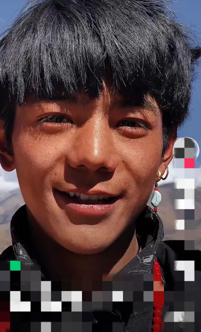 丁真■康巴汉子丁真火爆全网！高清镜头无压力的黑皮帅哥 纯真又狂野