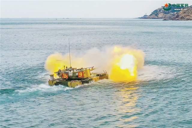东部战区保持高度戒备，随时可封锁台湾海峡，对美军舰关门打狗
