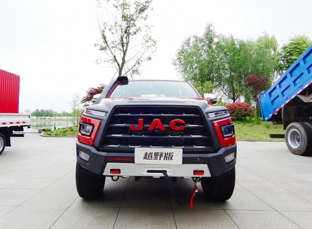 江淮悍途越野版实车曝光外观很霸气20t国六柴油四驱