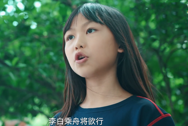 張晉曬一家五口幸福出遊，蔡少芬再現坑娃日常，兒子被嚇到大哭