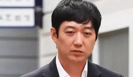 17岁奥运女冠军，被X侵长达4年之久，比赛前一晚