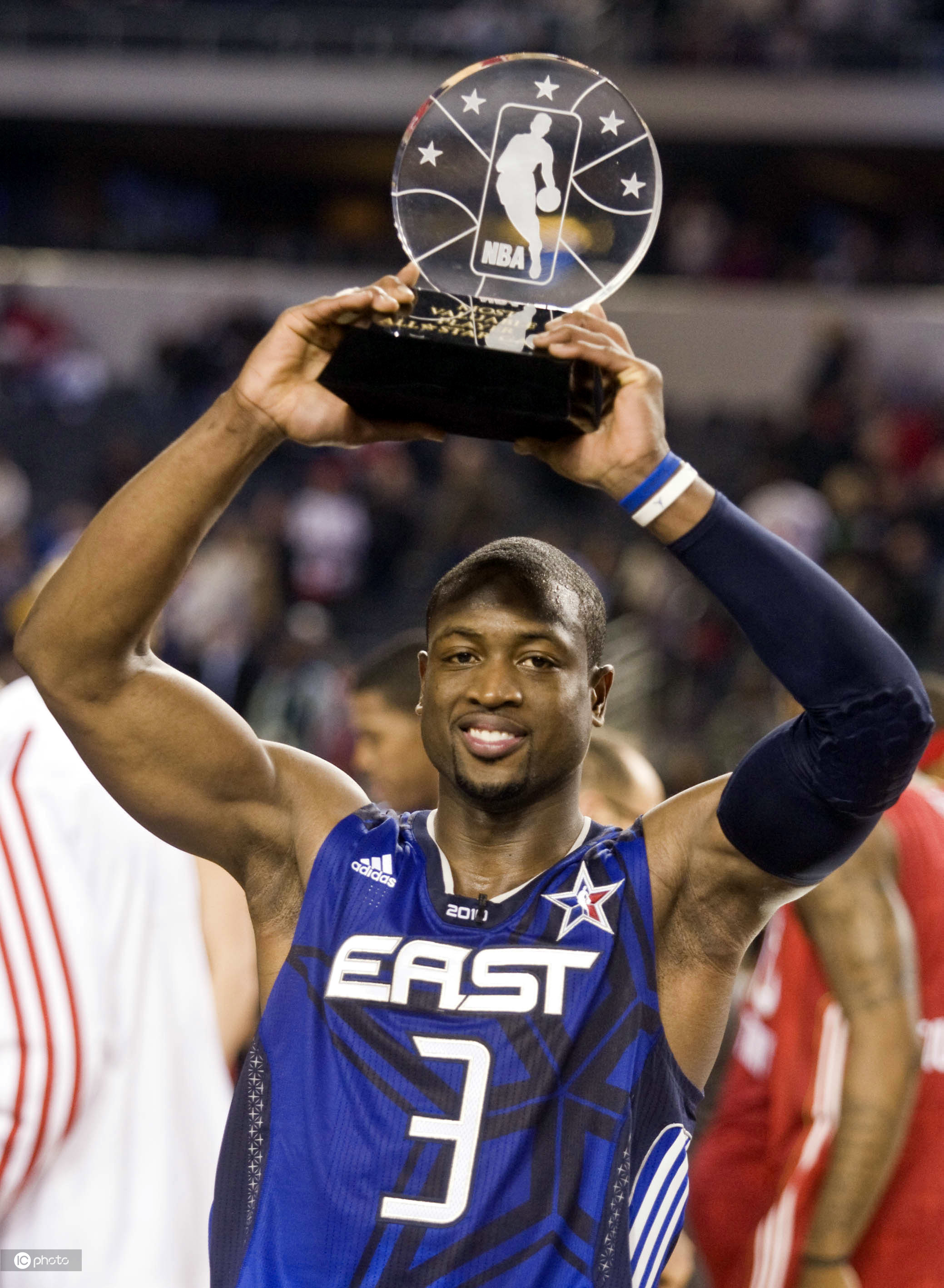 nba全明星mvp("星中之星"的荣耀!回顾近20年历届全明星mvp得主)