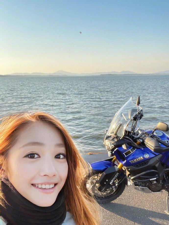 日本50岁大叔变摩托车美女 不靠化妆裙子 现在女装大佬靠这个 Mp头条