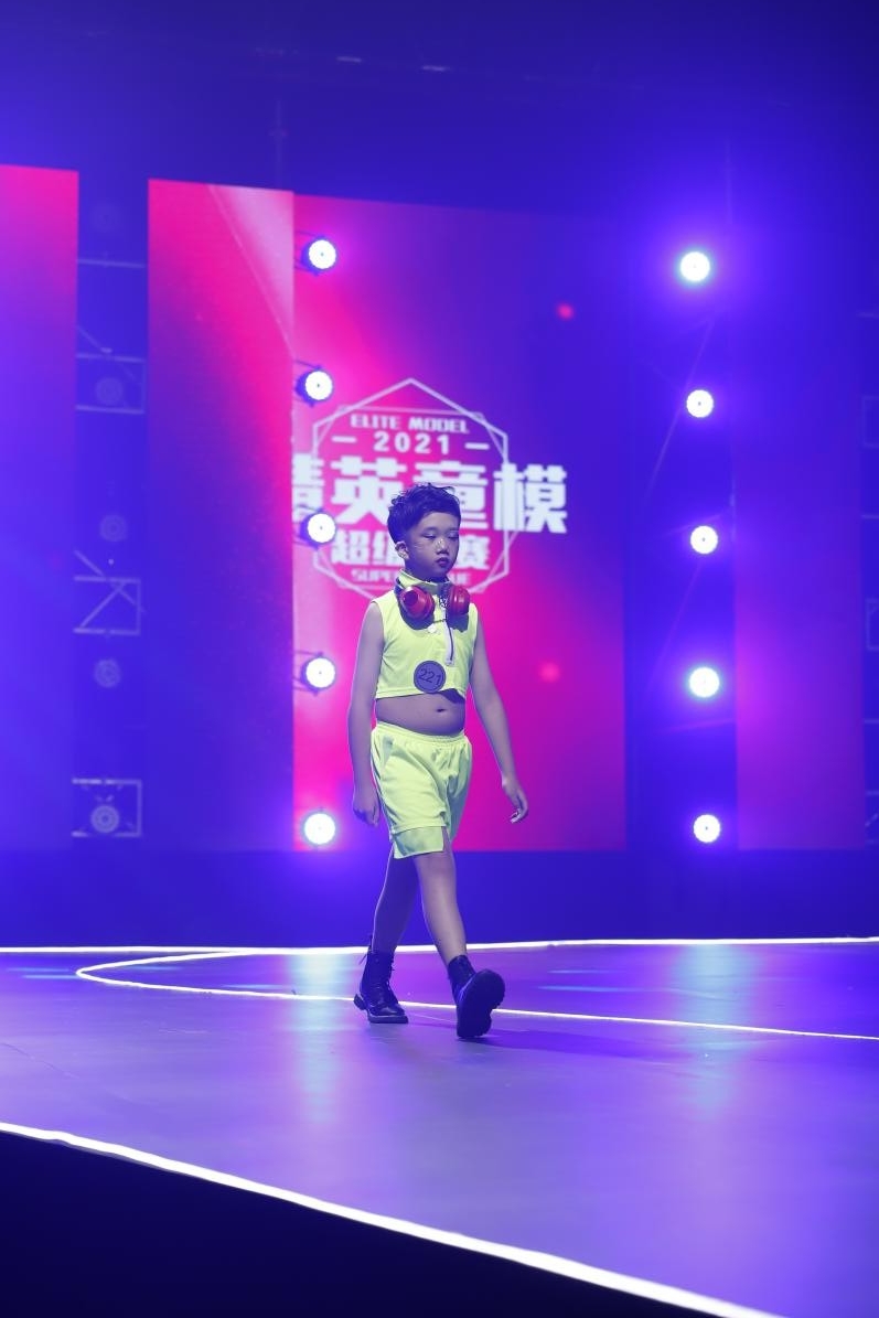 2021精英童模超级联赛官方发言人——童昭维