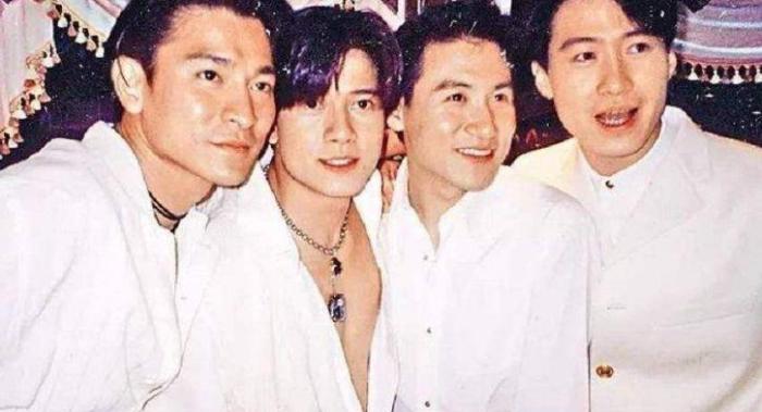 九十年代初香港乐坛神仙打架，歌神张学友和刘