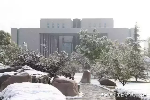 甘肃初雪|甘肃18所高校初学雪景大PK,快来看看有你的母校没?