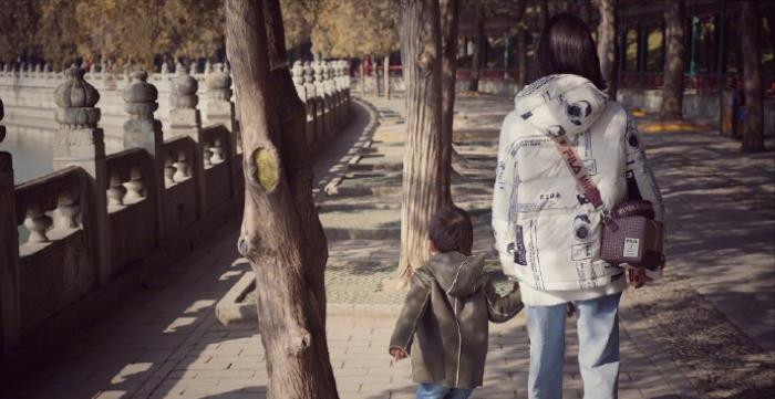 黄磊曝多多提早开学，不受早恋约会谣言影响，获校方指派重要任务