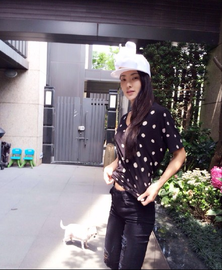 曹格一雙兒女整容式長大，兒子12歲帥成小硬漢，女兒大長腿吸睛