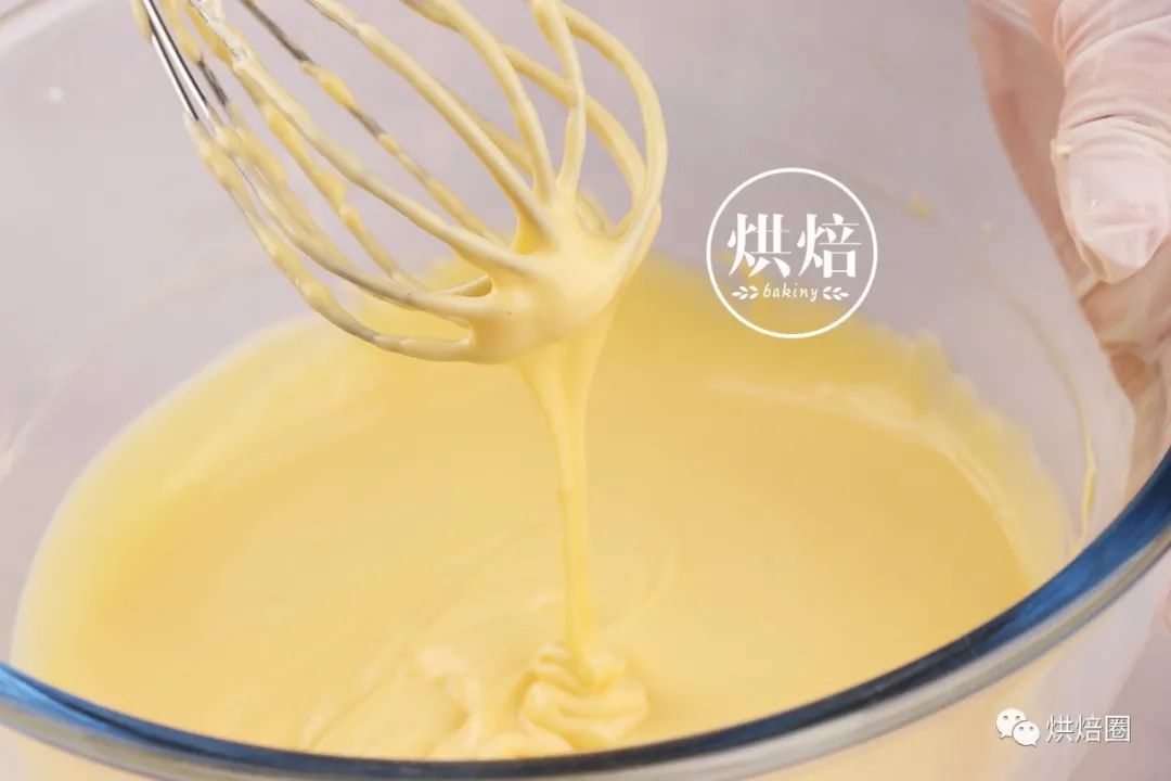 蓬蓬的又不裂 入口即化 舒芙蕾轻芝士蛋糕 冷藏后冰激凌口感超赞