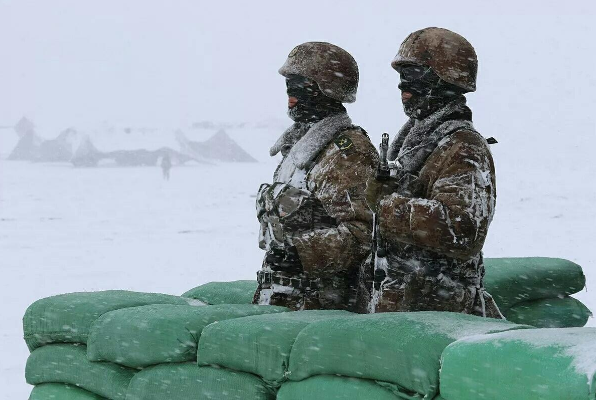 大陸航母頻穿台海，警告美國切勿輕舉妄動