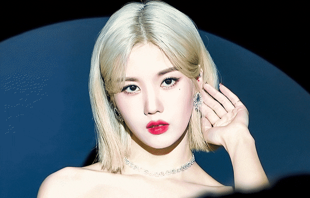 权恩妃太美了吧—姐line的颜真的太对我胃口了,权恩妃真的很好看啊,是