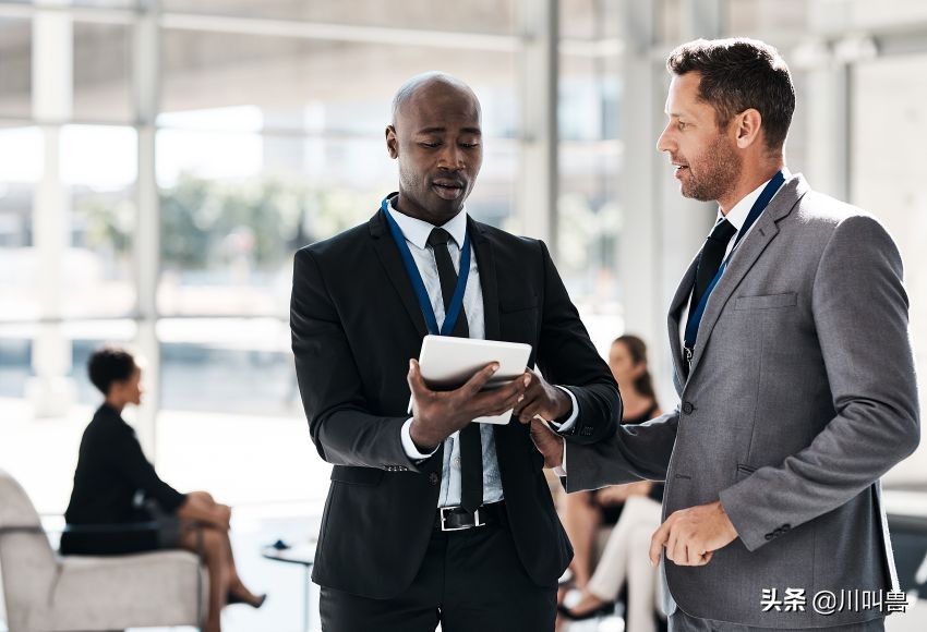 月薪5000，怎么慢慢变富？掌握贫富演化的规律，按照规律办事