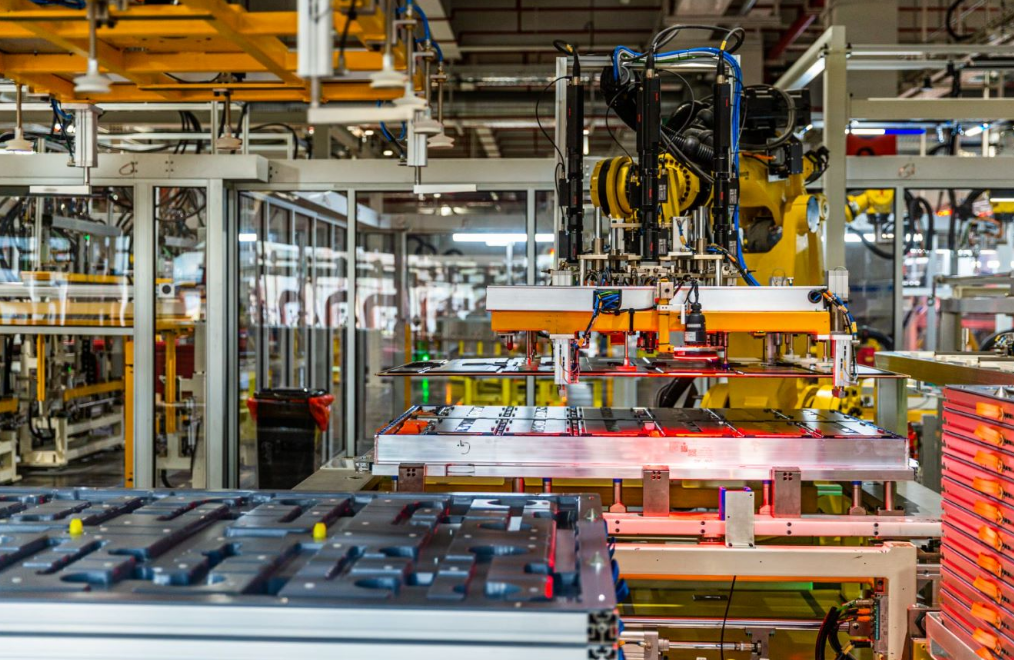 投资超170亿，上汽大众新能源工厂首款车型ID.4X正式投产