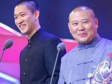 曹云金当年到底有多狂？师娘无奈向徒弟下跪，郭德纲含泪唱未央宫