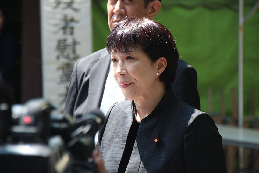 英國跟隨美國，3件事挑釁中國，小心西方聯合圍堵中國
