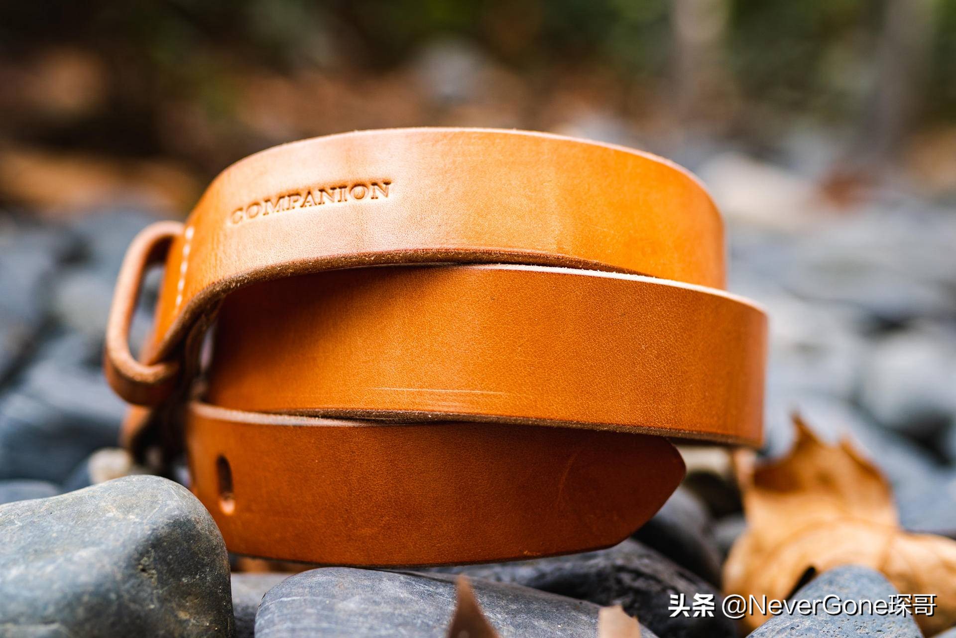 看看皮带扣？Companion Denim赫尔曼橡树植鞣腰带