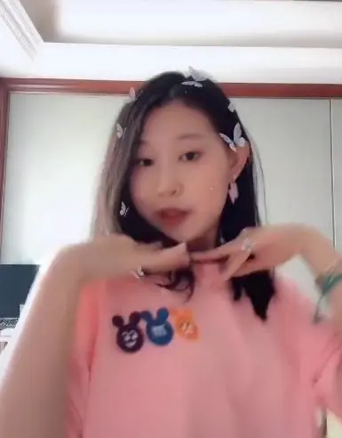 小沈阳女儿“整容式”长开，学跳女团舞超有范，承诺不割双眼皮