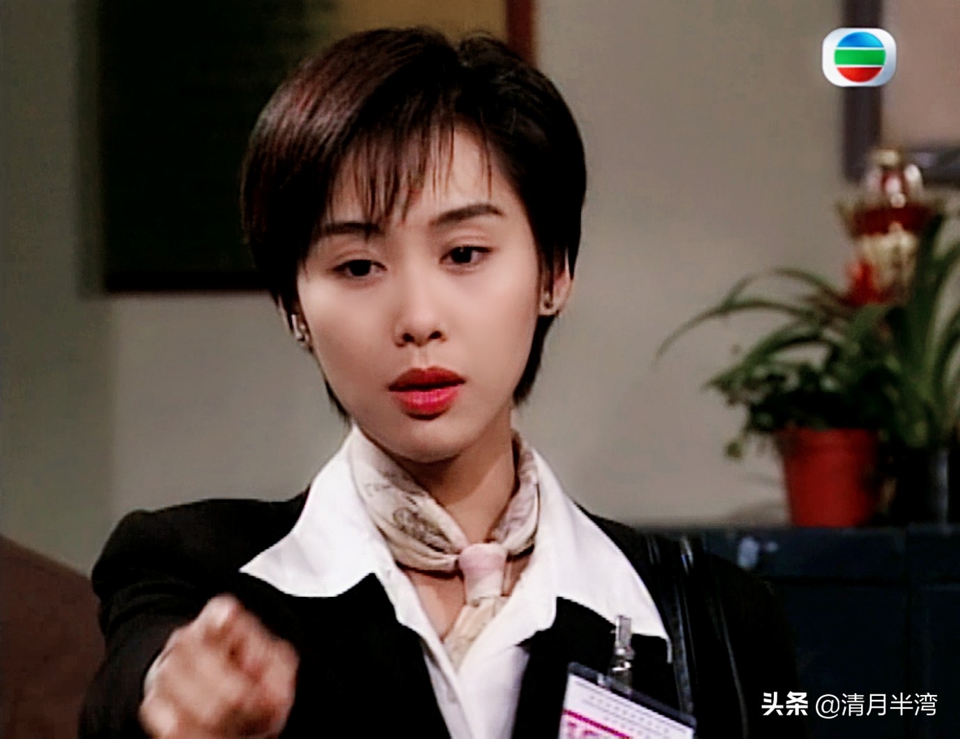 神仙打架的90年代，10位港剧短发美人，谁击中了你的审美？