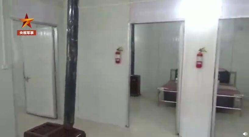 ӡ���߾�����Ӫ�ػ����ع⣬�������ž��ĶԱ����¡�