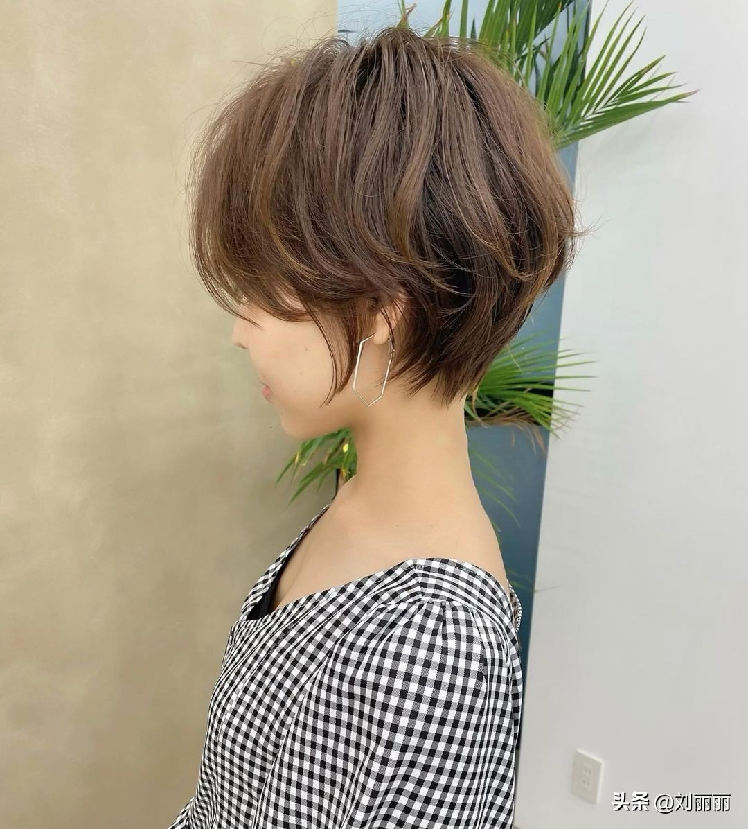 新时尚发型21款，从短到长都很美，喜欢就挑一款吧