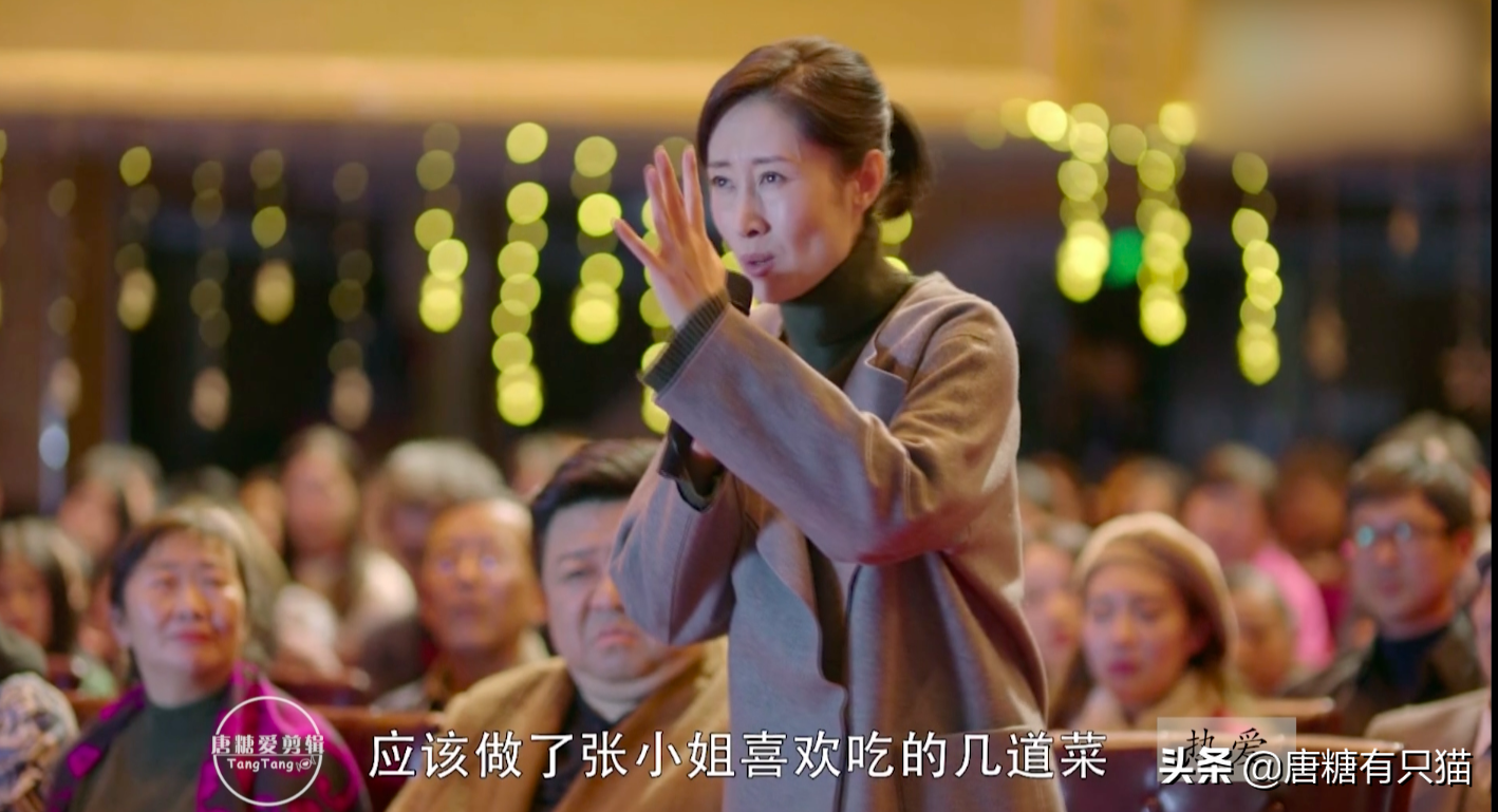 除夕夜我做了一桌子菜婆家不让我上桌吃饭 说这是习俗 我怒掀桌子