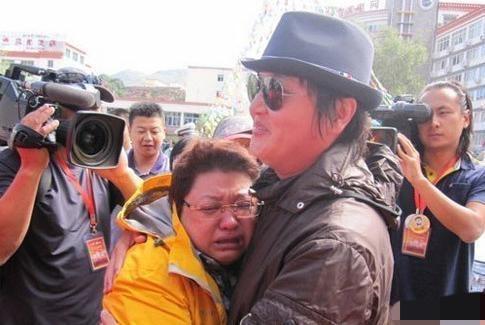 蓝天救援队警告的是谁？韩红回应作秀质疑，鸿星尔克诈捐被澄清
