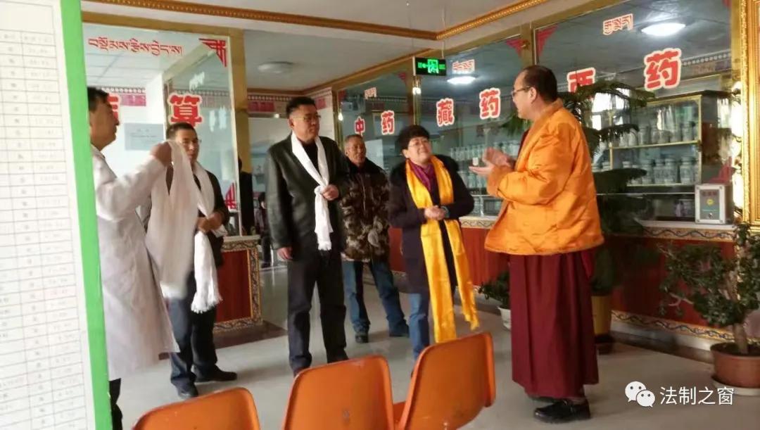 把藏医药文化传播到国内外的阿旺洛桑藏医博士
