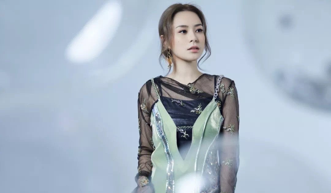 阿娇闪婚又闪离！因真人秀维持假面婚姻，男方