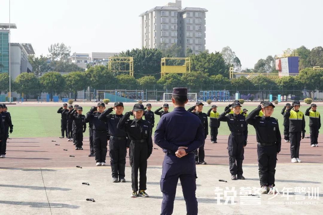 特警突击营圆满结营：历经警训淬炼，成就英勇少年