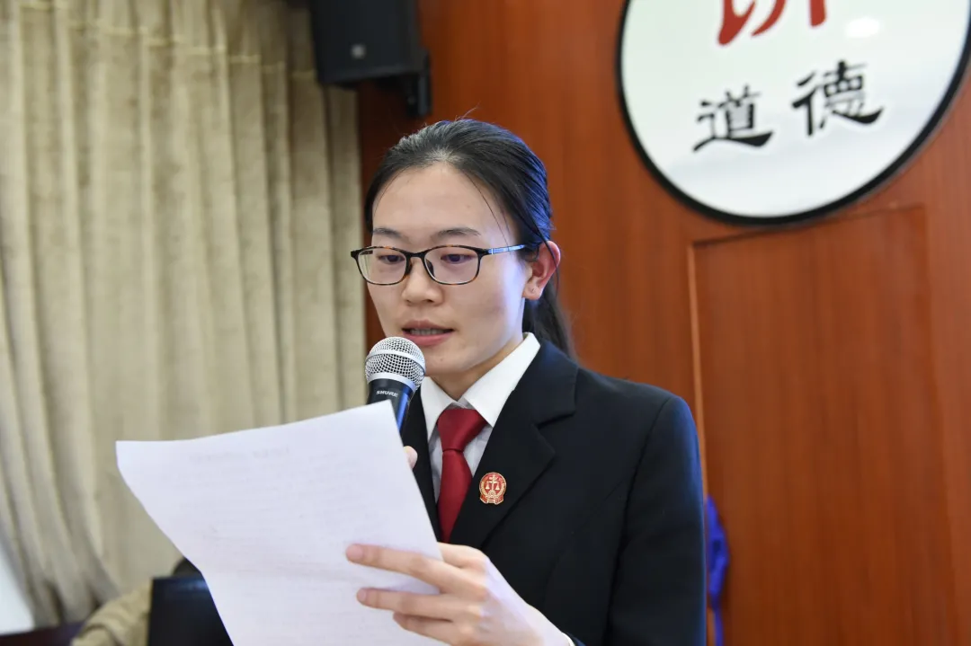 「教育整顿」麒麟区检察院:道德讲堂学模范 法治精神永流传