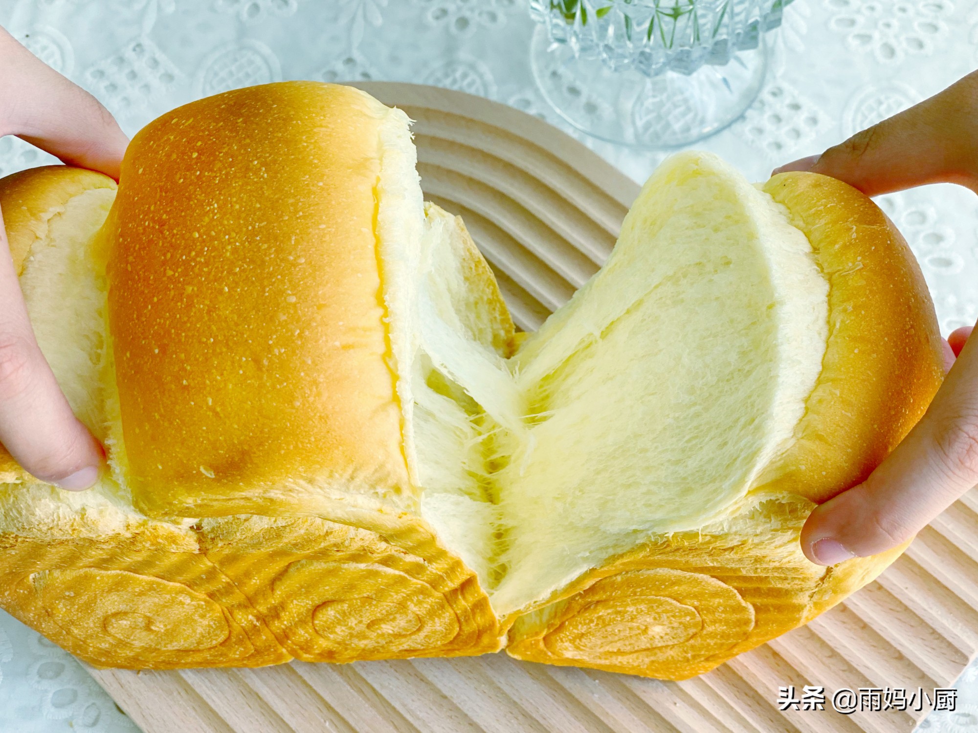 手残党也可以1次成功的手撕吐司，奶香浓郁又拉丝，手撕吃真香