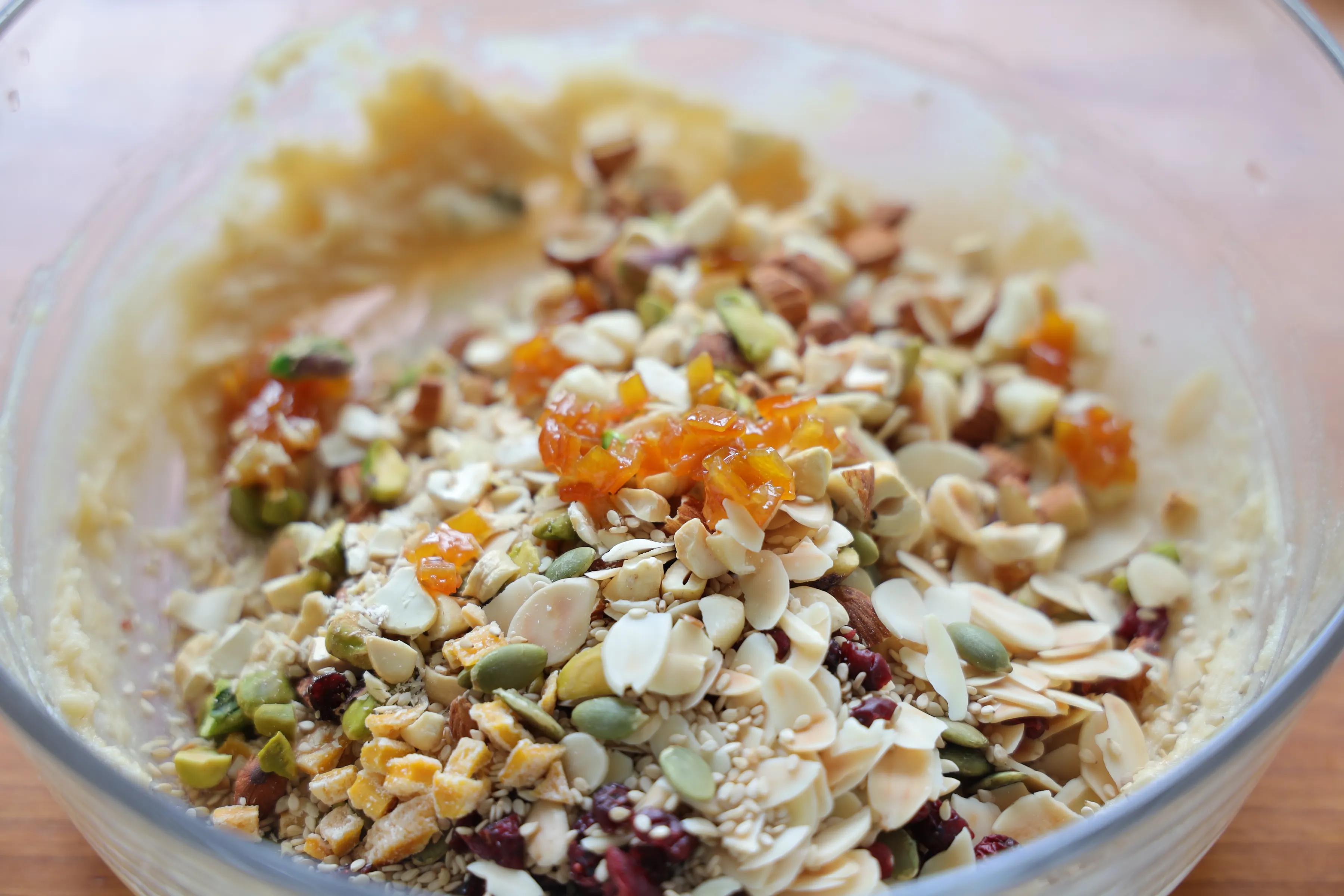 火爆全网的花生月饼，搭配豪华的五仁馅料，吃一口就停不下来