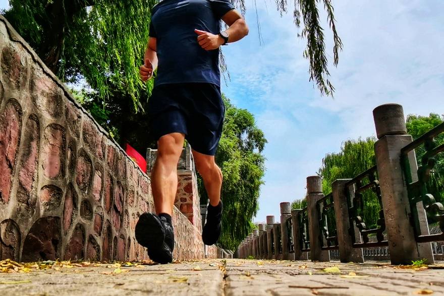 城市户外终极选择，咕咚智能运动手表X3-RE