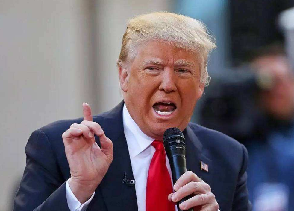 特朗普说漏嘴，1月11日就已研发疫苗，其二儿子