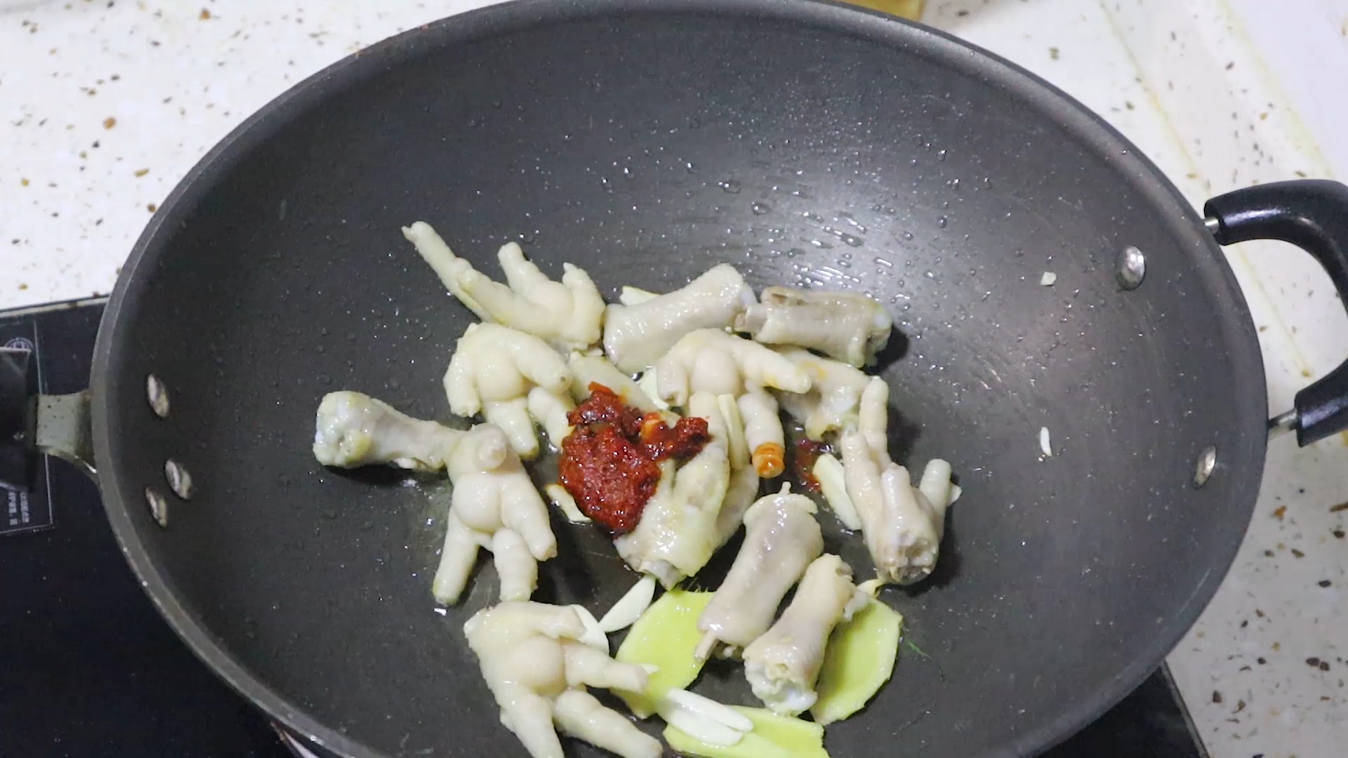 做香辣滷雞爪原來這麼簡單，好吃解饞，下酒又下飯，上桌就被搶光