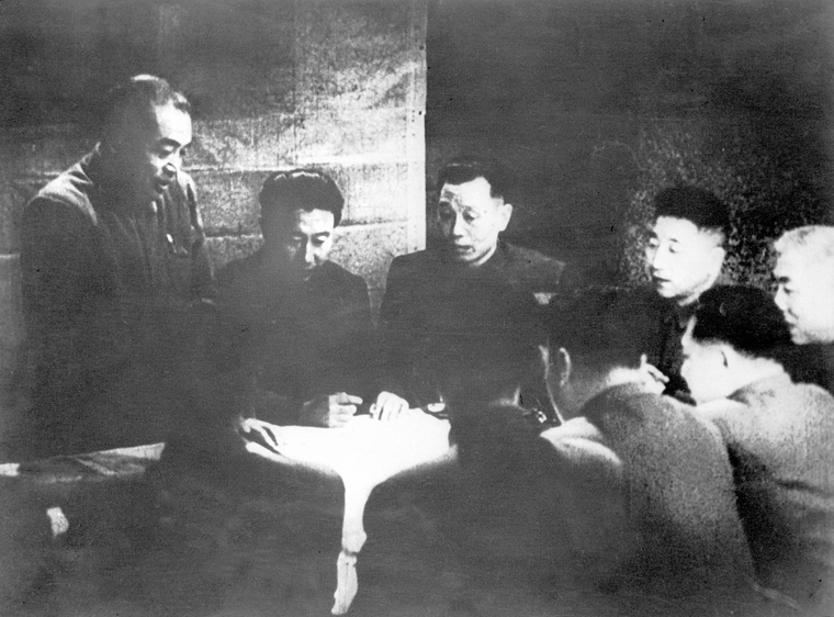 彭德怀临危受命再次出征，载誉归国接受斯大林