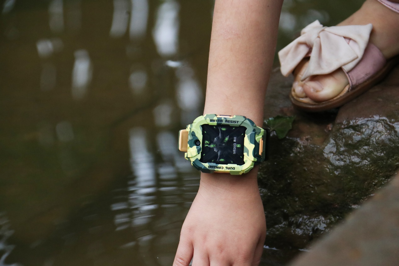 儿童电话手表两大巅峰力作比拼？王者之师，火力全开