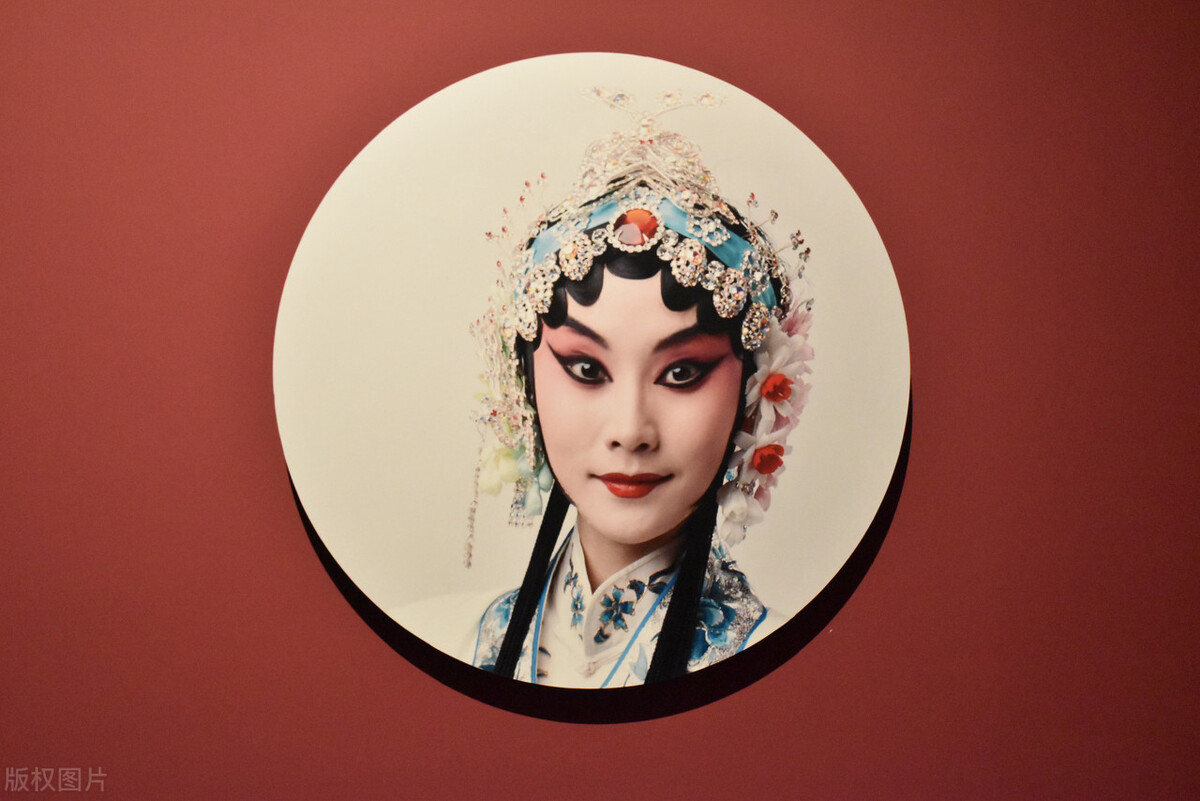 吴奇隆，为何宁愿净身出户，也要成全前妻马舒雅和洋老外？