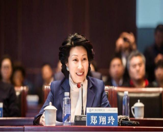 95后新晋首富：身家278亿，姐姐执掌千亿公司，妈妈出身农民