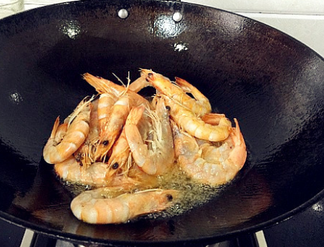 图片[4]-油焖大虾别直接就下锅多加1个步骤虾肉鲜嫩不腥更红亮-起舞食谱网