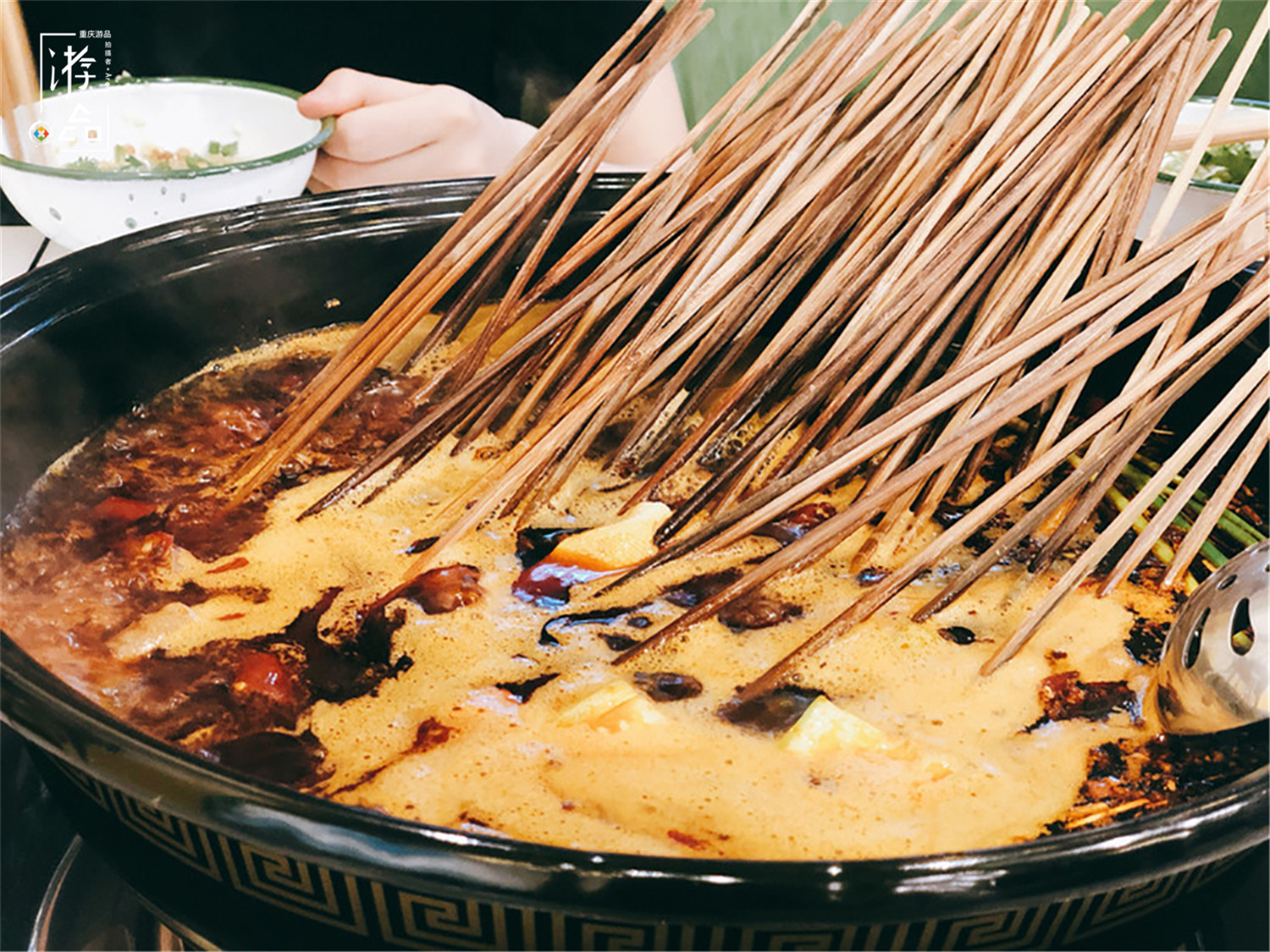 吃串串不数签签之后，价格越来越贵超过火锅，但它依然无可取代