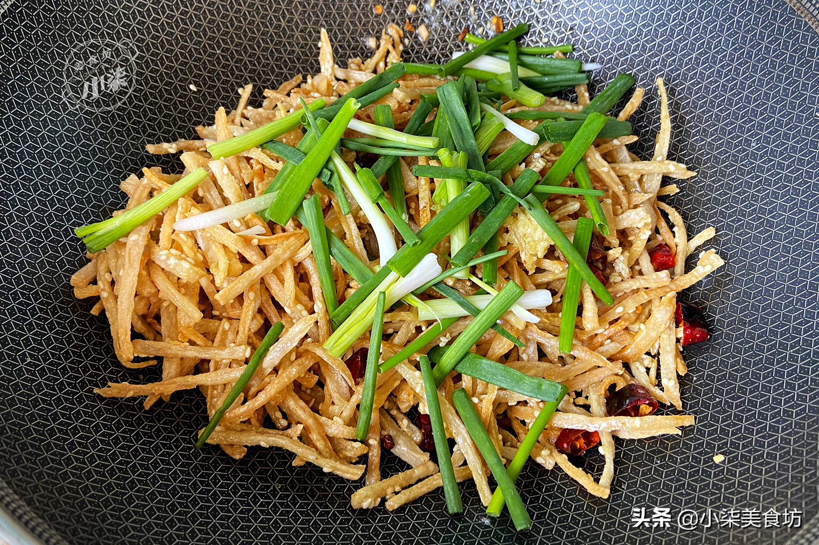 圖片[16]-過年特色美味“干煸藕絲”的做法 出鍋香辣酥脆 下酒又下飯-起舞食譜網