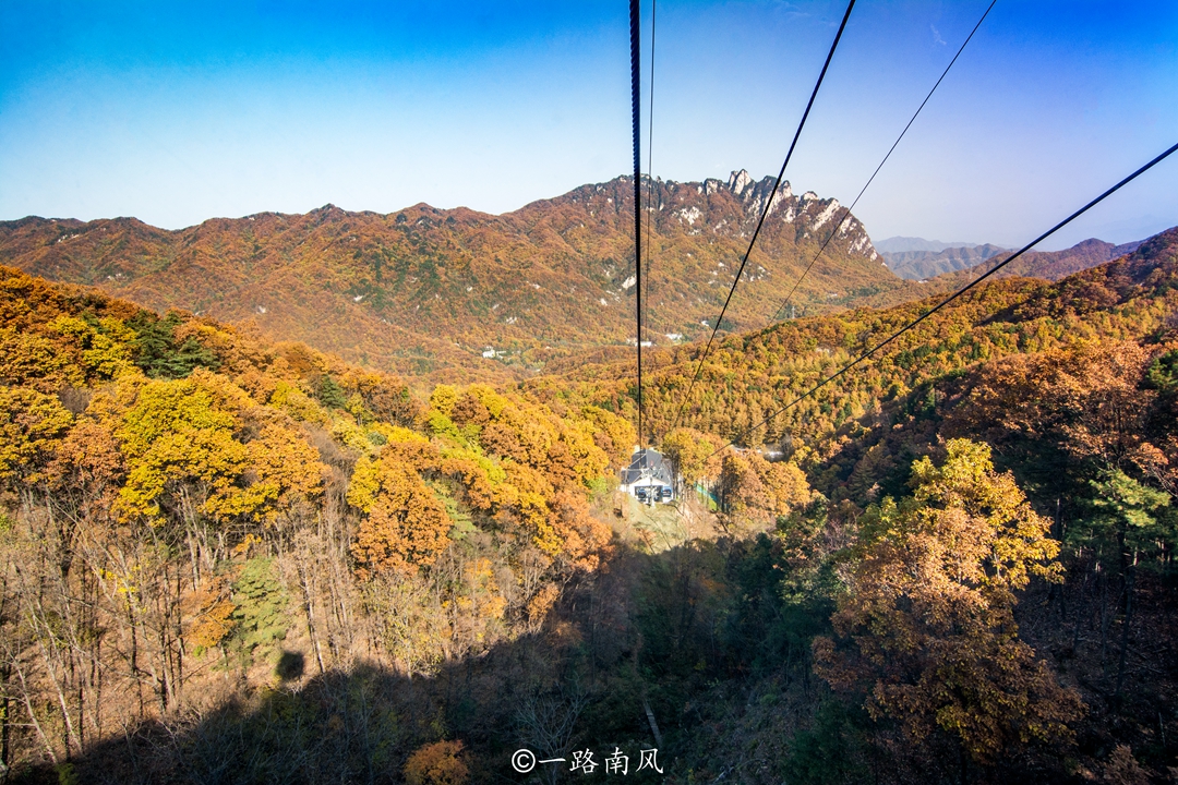 Xiaohuangshan Mountain in Luoyang, Henan Province, was renamed because of the same name as Huangshan Mountain in Anhui Province. Although the name is beautiful, it is beautiful