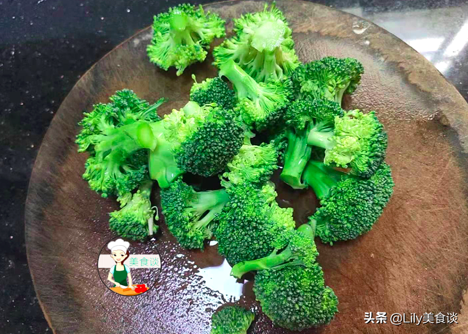 图片[5]-杂菇西蓝花炒蛋做法步骤图 一盘不够吃-起舞食谱网