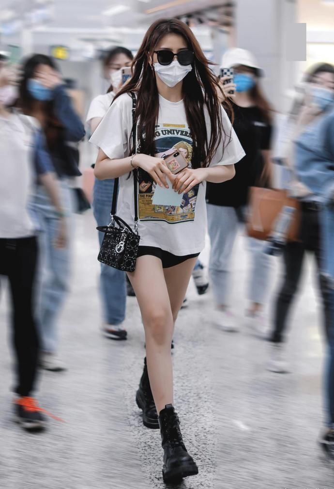 金子涵没出道最不该怪杜华，从贾正丞、美宣到