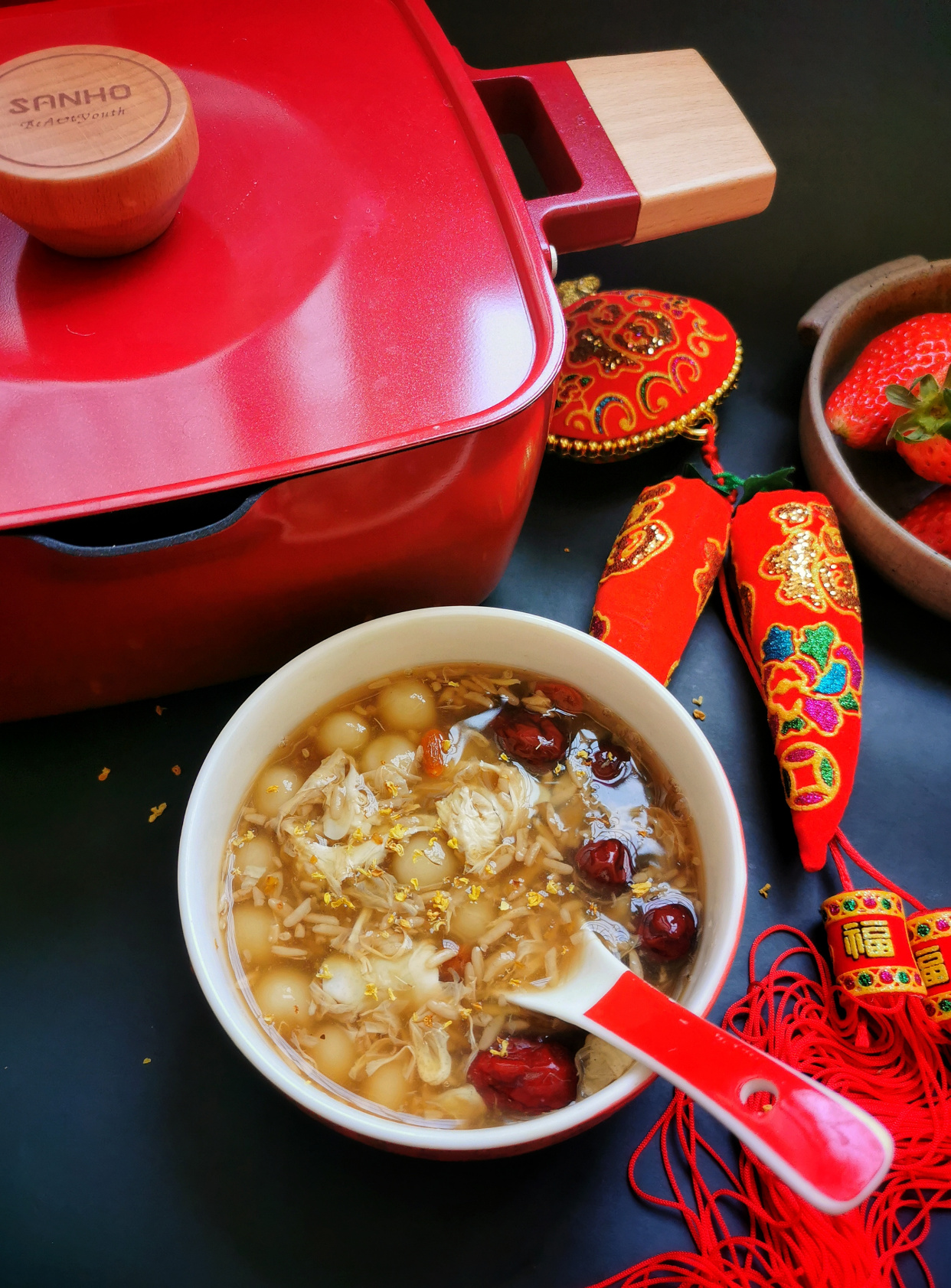 春節，雞湯骨頭湯都靠邊站，這碗甜湯對脾胃好，成本只有5塊錢