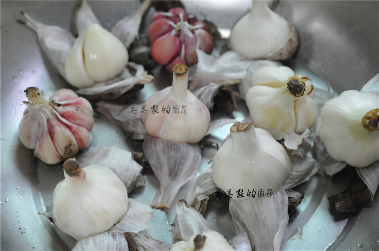 春天遇到算你有口福，一定別忘了多買點，連皮烤一烤，太解饞了