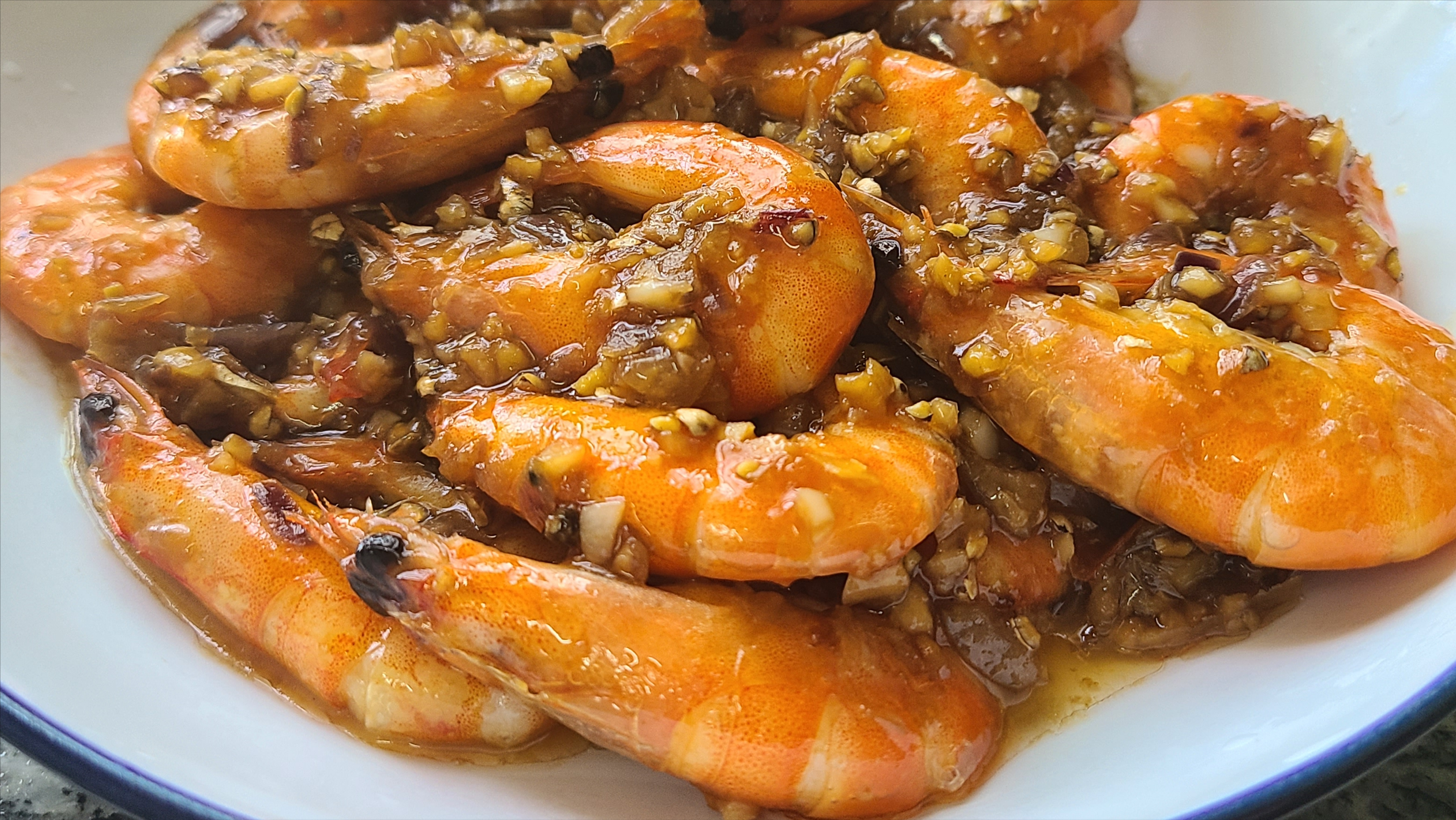 大蝦這樣做更好吃，加一點胡椒碎，又香又開胃，吃了還想吃